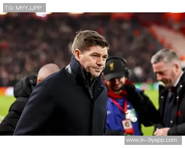 埃因霍温主帅强调球队如同F1赛车需不断优化并坚定信心走在正确道路上 埃因霍温主帅强调球队如同F1赛车需不断优化并坚定信心走在正确道路上